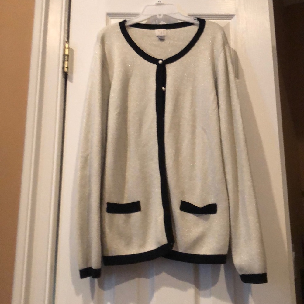 Cardigan sweater